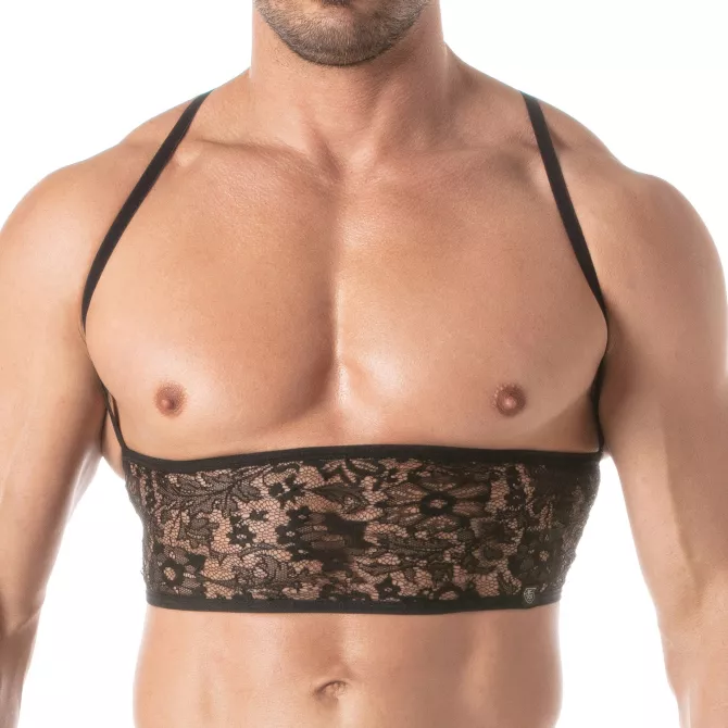 Homme portant un Bustier en Dentelle Porté
