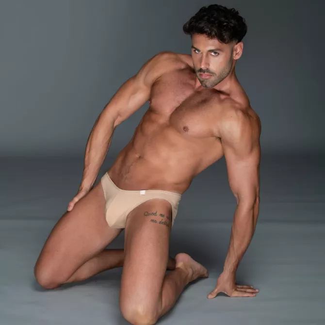 Skin color Mini brief