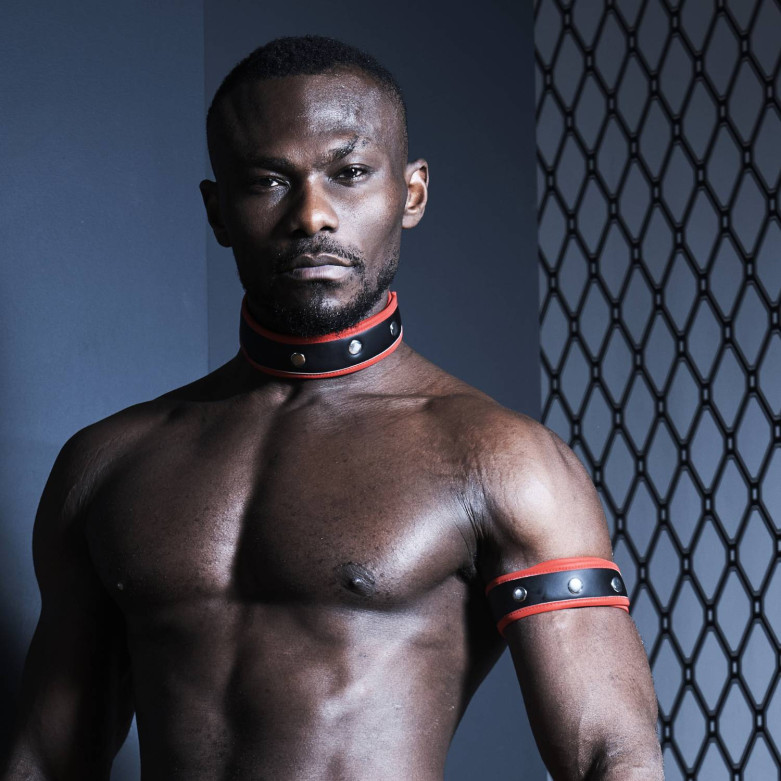 Collier En Néoprène Noir Et Rouge Pour Homme | Accessoire Fetish TOF Paris