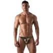 Homme portant un bikini dore