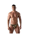Homme portant un bikini dore