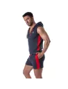 ensemble avec un football short et un sweat sans manche bleu