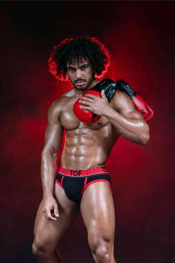 Champion Slip Noir - Confort Sportif et Style Audacieux | TOF Paris